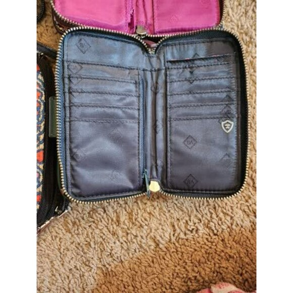 INVENTORY REDUCTION SALE. 8 Vera Bradley Wallets and Wristlets Bundle NB - Picture 9 of 10